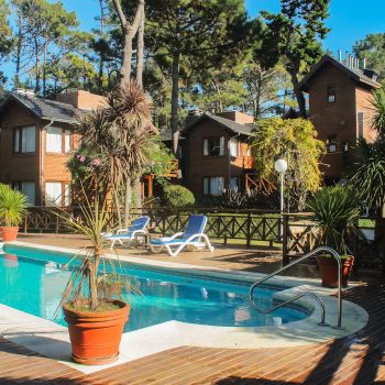 PISCINA CLIMATIZADA EN TEMPORADA ALTA.